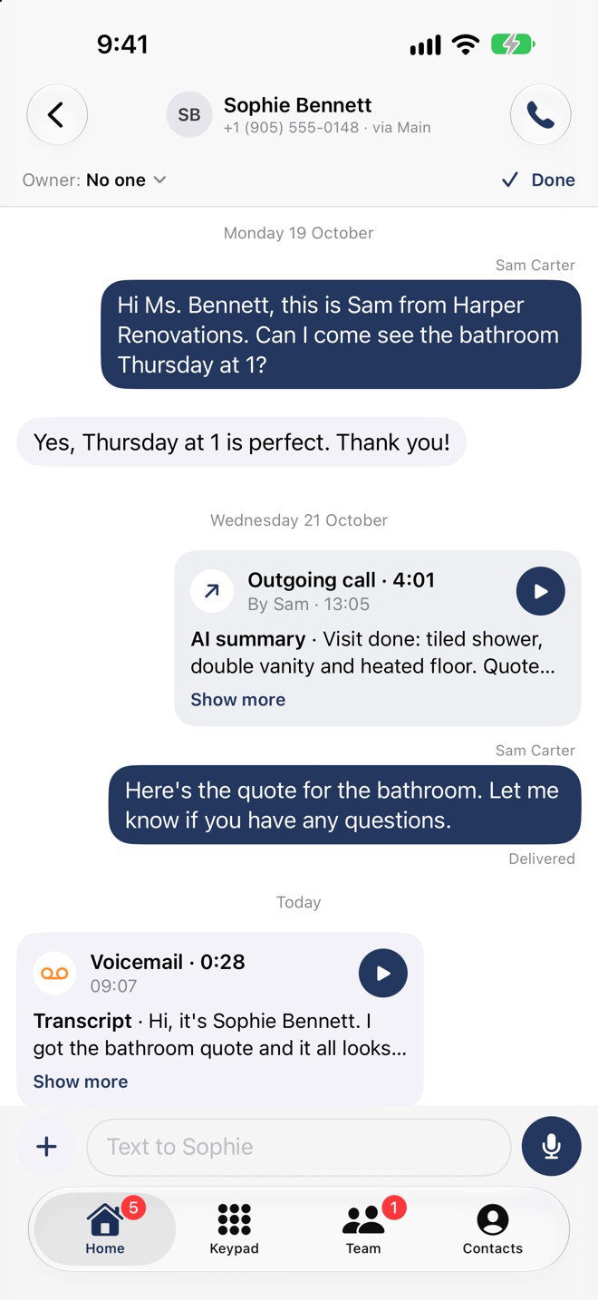 A conversation in the app: a call with its summary, texts and the transcribed voicemail