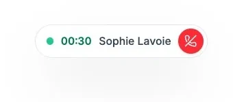 Le bandeau d’un appel en cours : un point vert, la durée de l’appel à 00:30, le nom d’un contact et le bouton rouge pour raccrocher.
