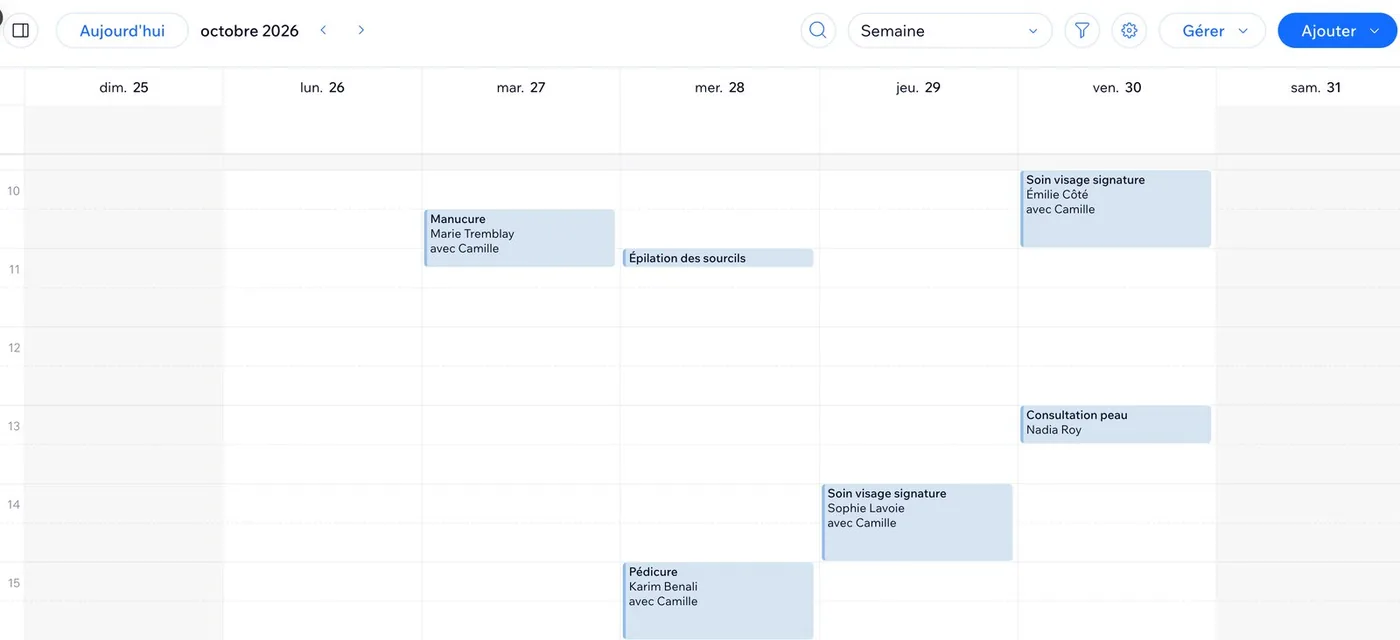 Le calendrier des réservations Wix en vue « Semaine » d’octobre 2026 : plusieurs rendez-vous en bleu, chacun avec le service, le client et la personne qui s’en occupe.
